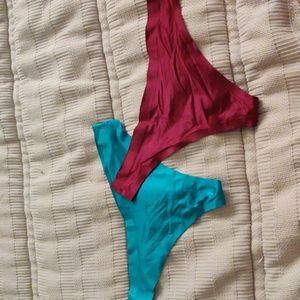 Two VS No-Show Thongs - S
